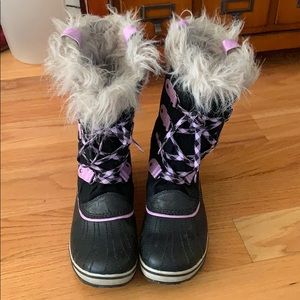 Sorel winter boots. Girls 6, women’s 7.5